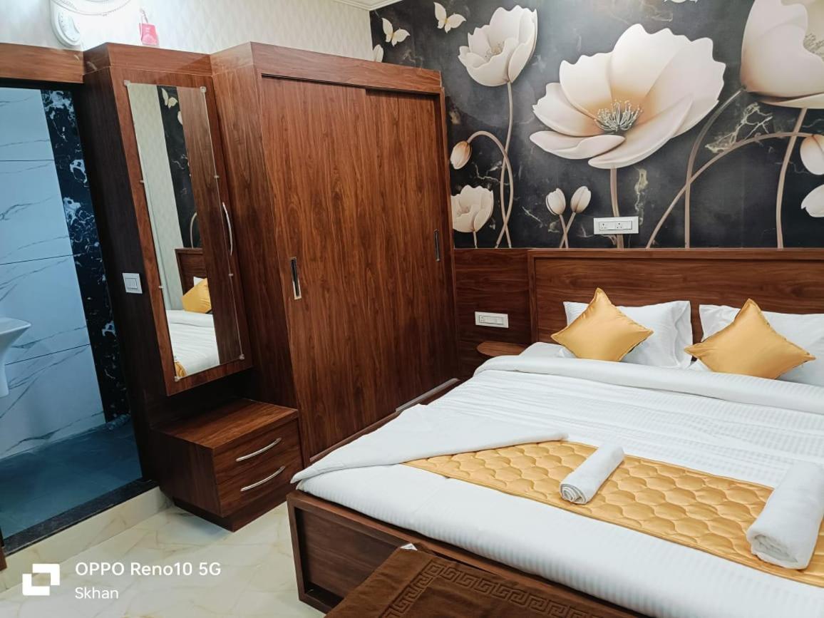 Golden Residency Hotel Kushalanagar Bagian luar foto