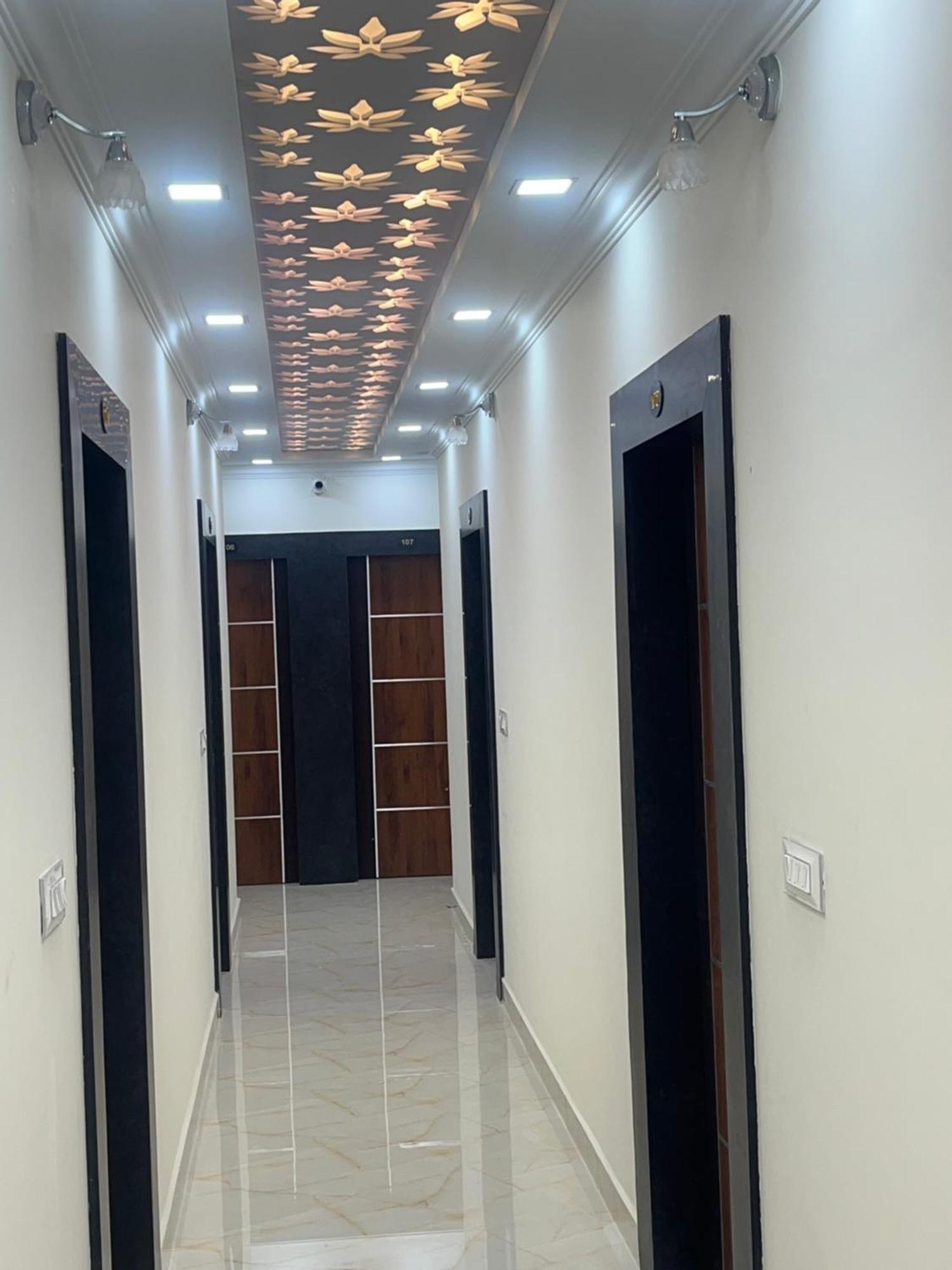 Golden Residency Hotel Kushalanagar Bagian luar foto
